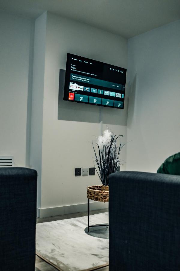 Bv Cosy Basement Apartment At Conditioning House Bradford  Bagian luar foto