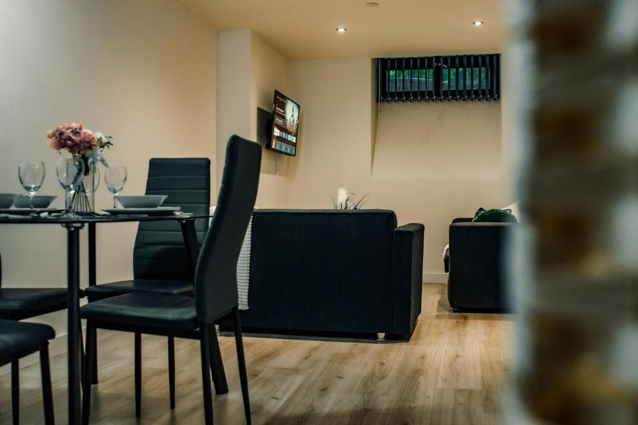 Bv Cosy Basement Apartment At Conditioning House Bradford  Bagian luar foto